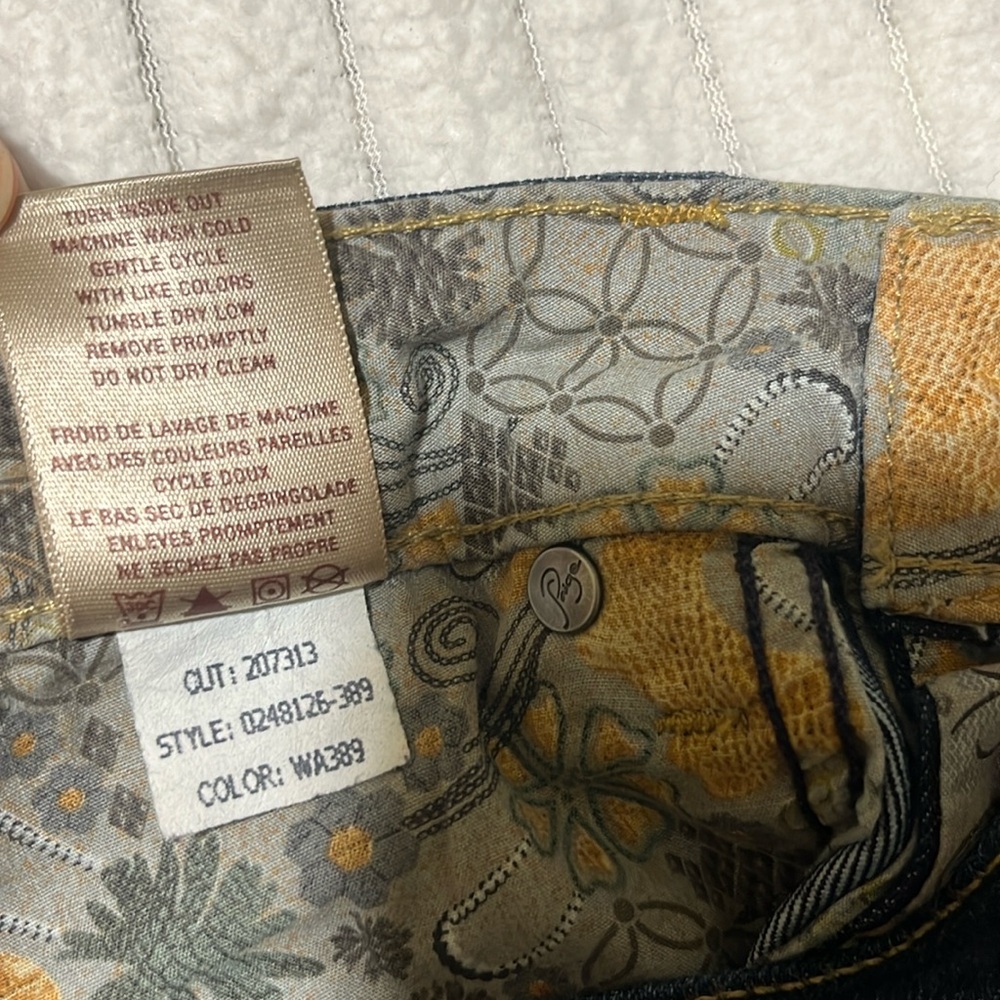 PAIGE Skyline Jeans - Picture 8 of 11